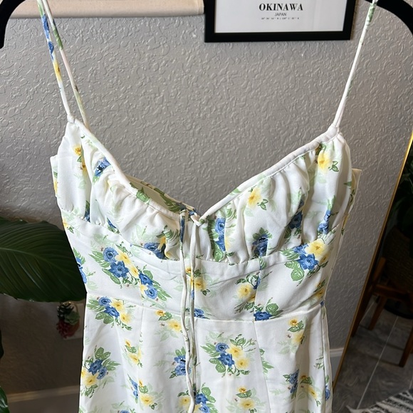 HOUSE OF CB 'Carina' White Floral Bustier Midi Dress NWOT - Picture 9 of 9